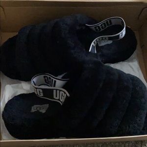 Ugg slides(black)